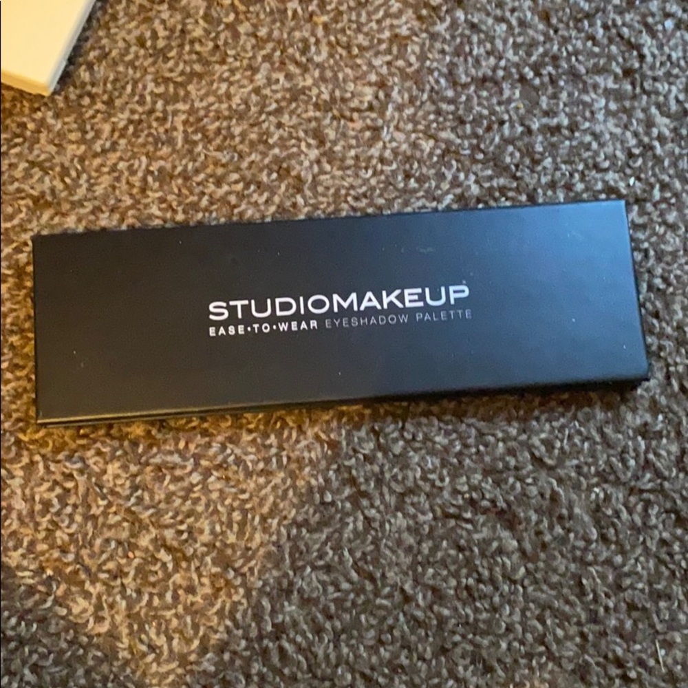 Studio makeup